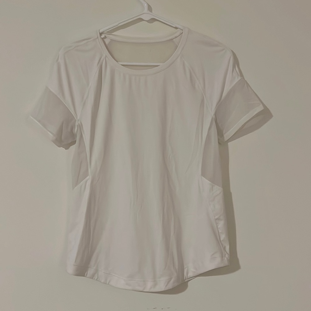 Lululemon T-Shirt